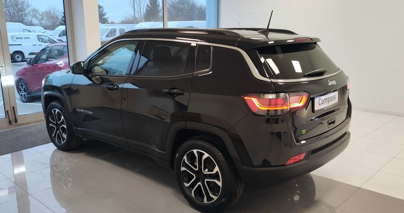 Jeep Compass cena 155000 przebieg: 5, rok produkcji 2024 z Gryfice małe 191